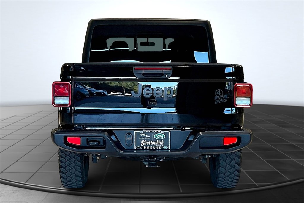 Used 2022 Jeep Gladiator Willys image 4