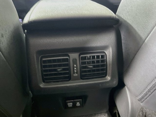 Used 2025 Toyota Camry XSE FWD image 27