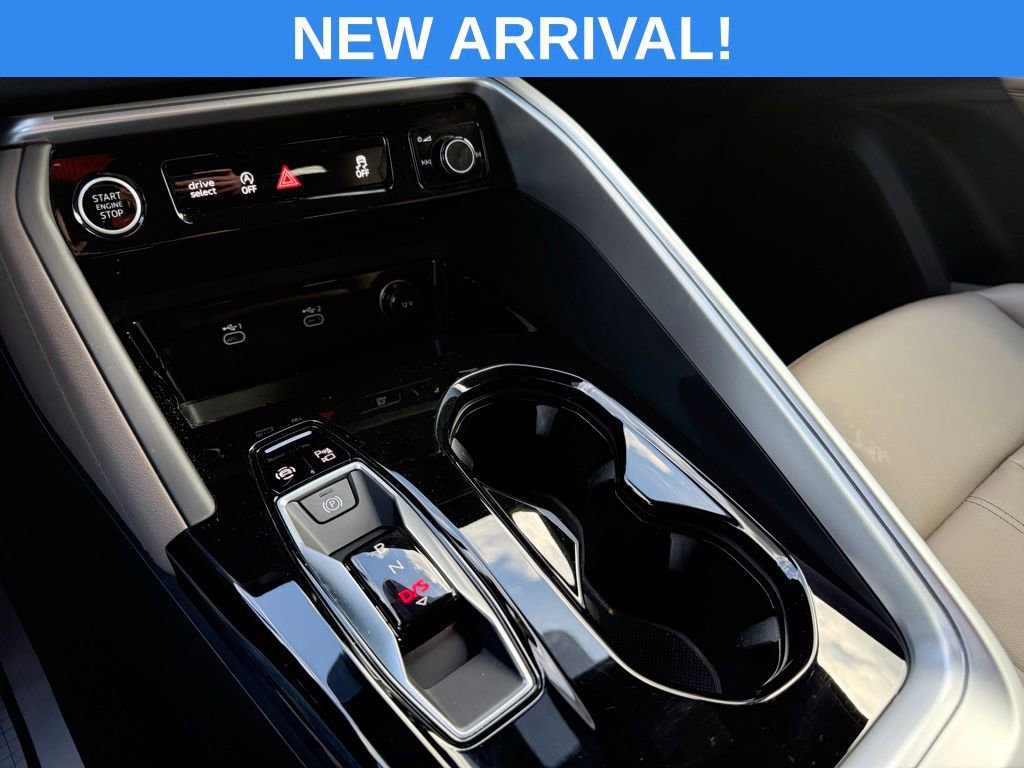 Used 2025 Audi Q5 Premium w/ Convenience Package image 41