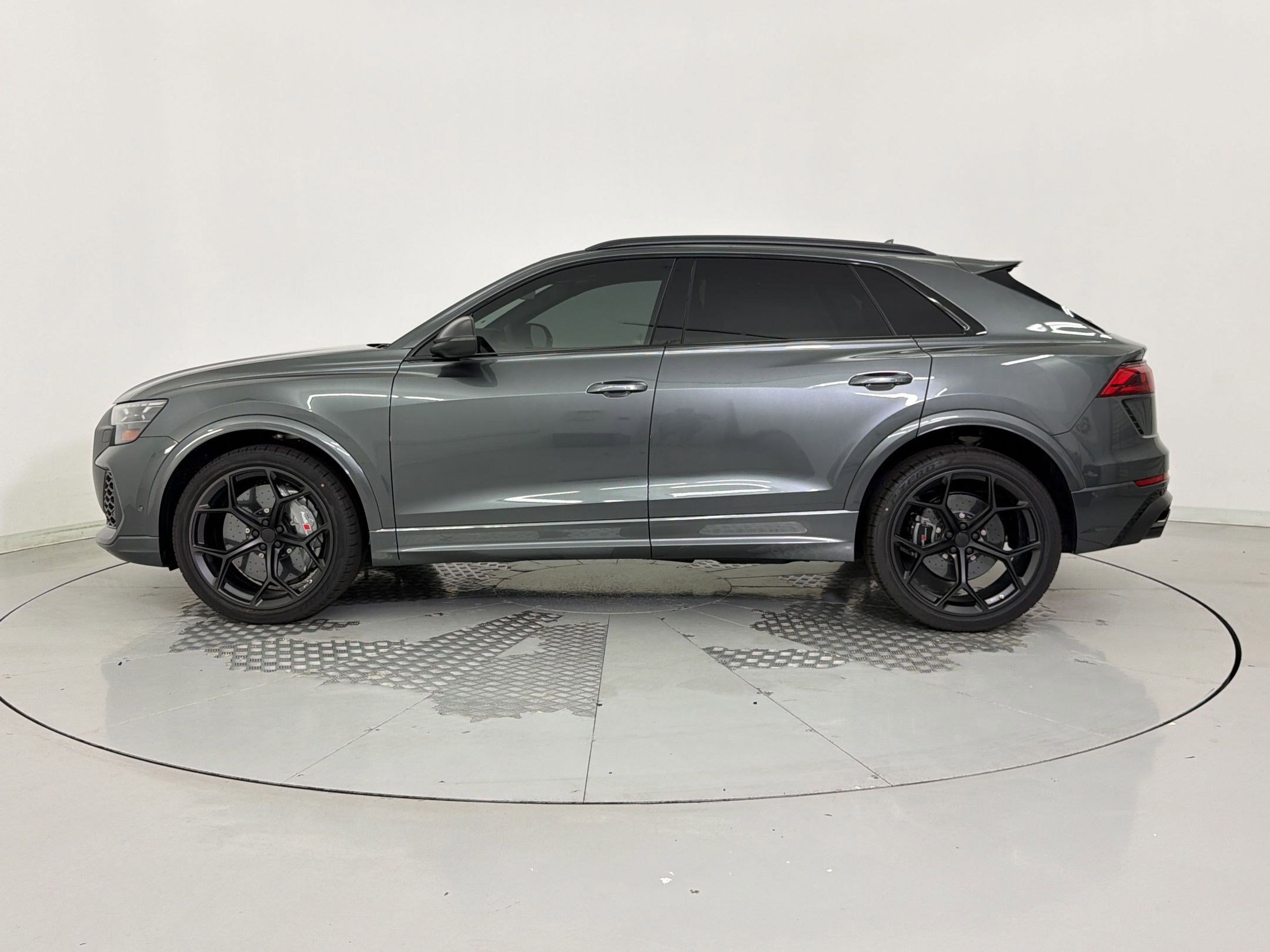 New 2026 Audi RS Q8 performance AWD/4WD image 2