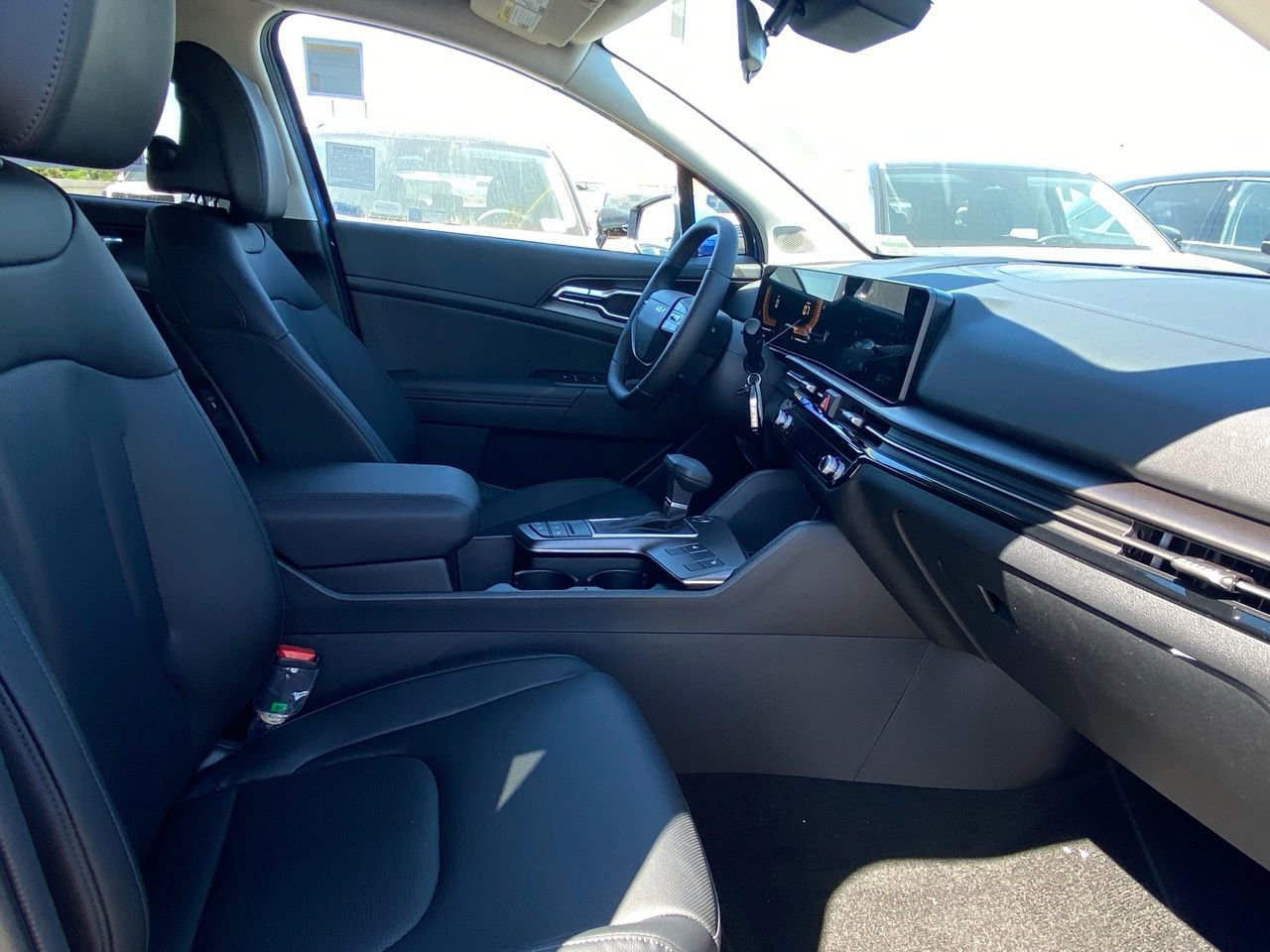 New 2026 Kia Sportage EX image 27