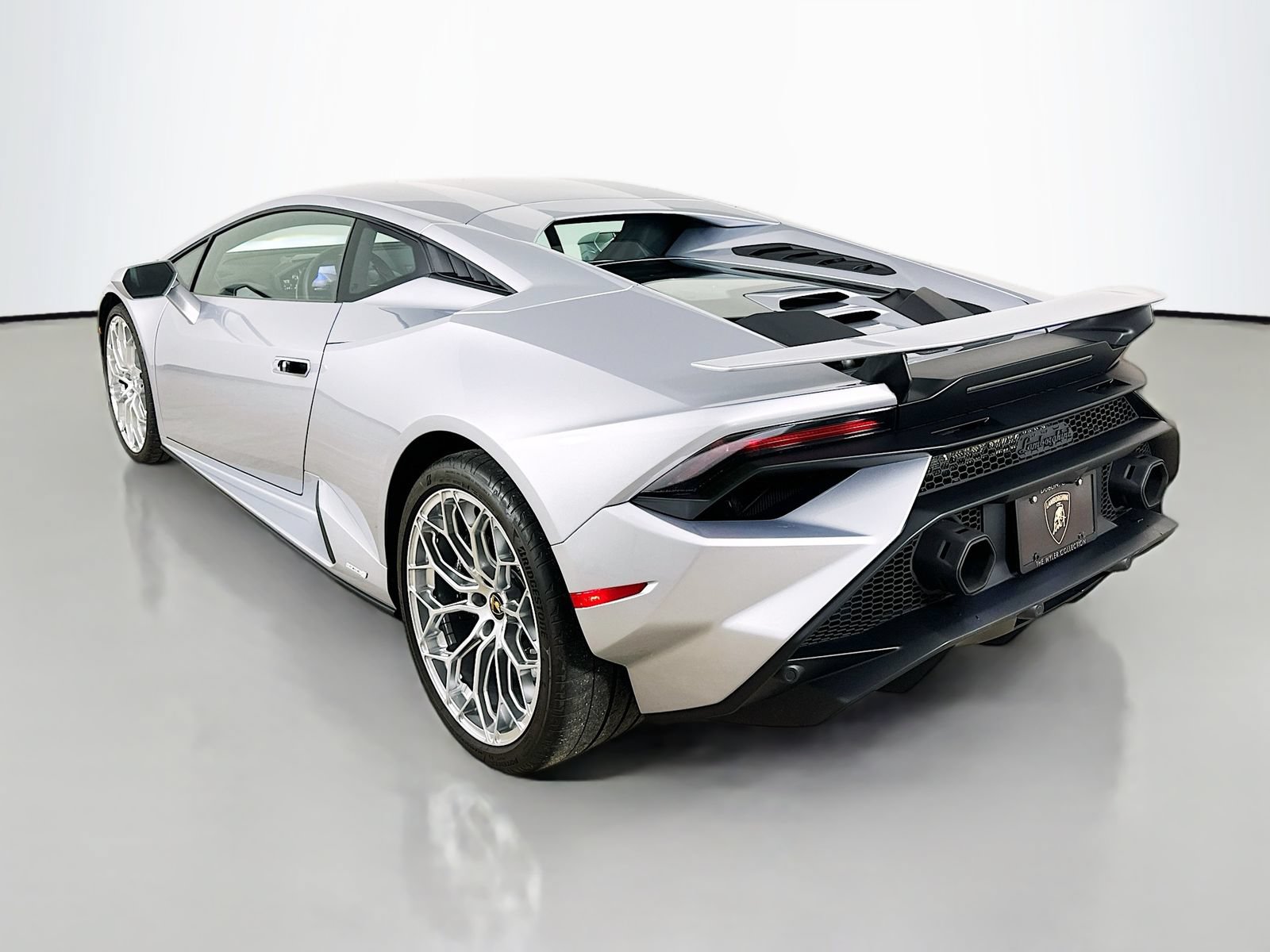 Used 2024 Lamborghini Huracan Tecnica RWD image 7