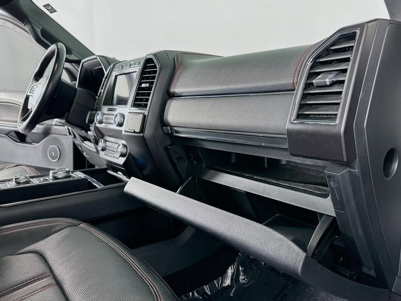 Used 2020 Ford Expedition Limited w/ Equipment Group 303A image 39