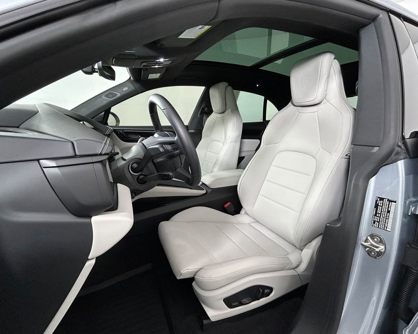 Used 2025 Porsche Macan 4S Electric image 5