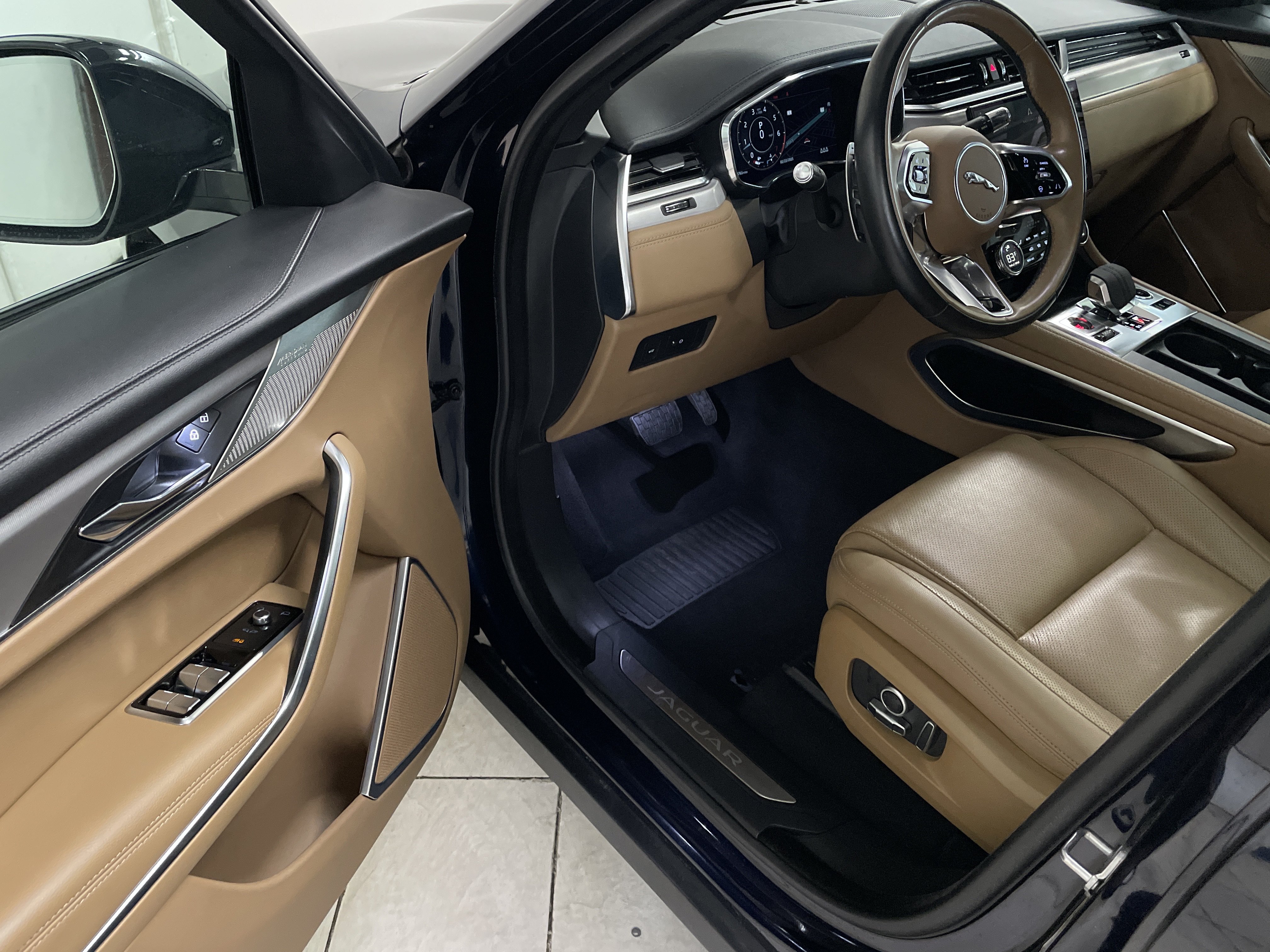 Used 2021 Jaguar F-PACE S AWD/4WD image 8