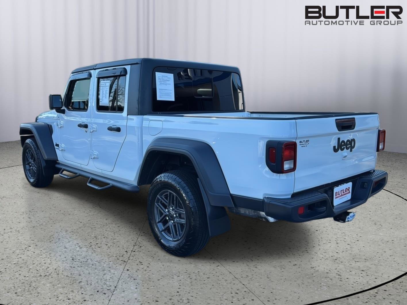 Used 2020 Jeep Gladiator Sport w/ Quick Order Package 24S image 3