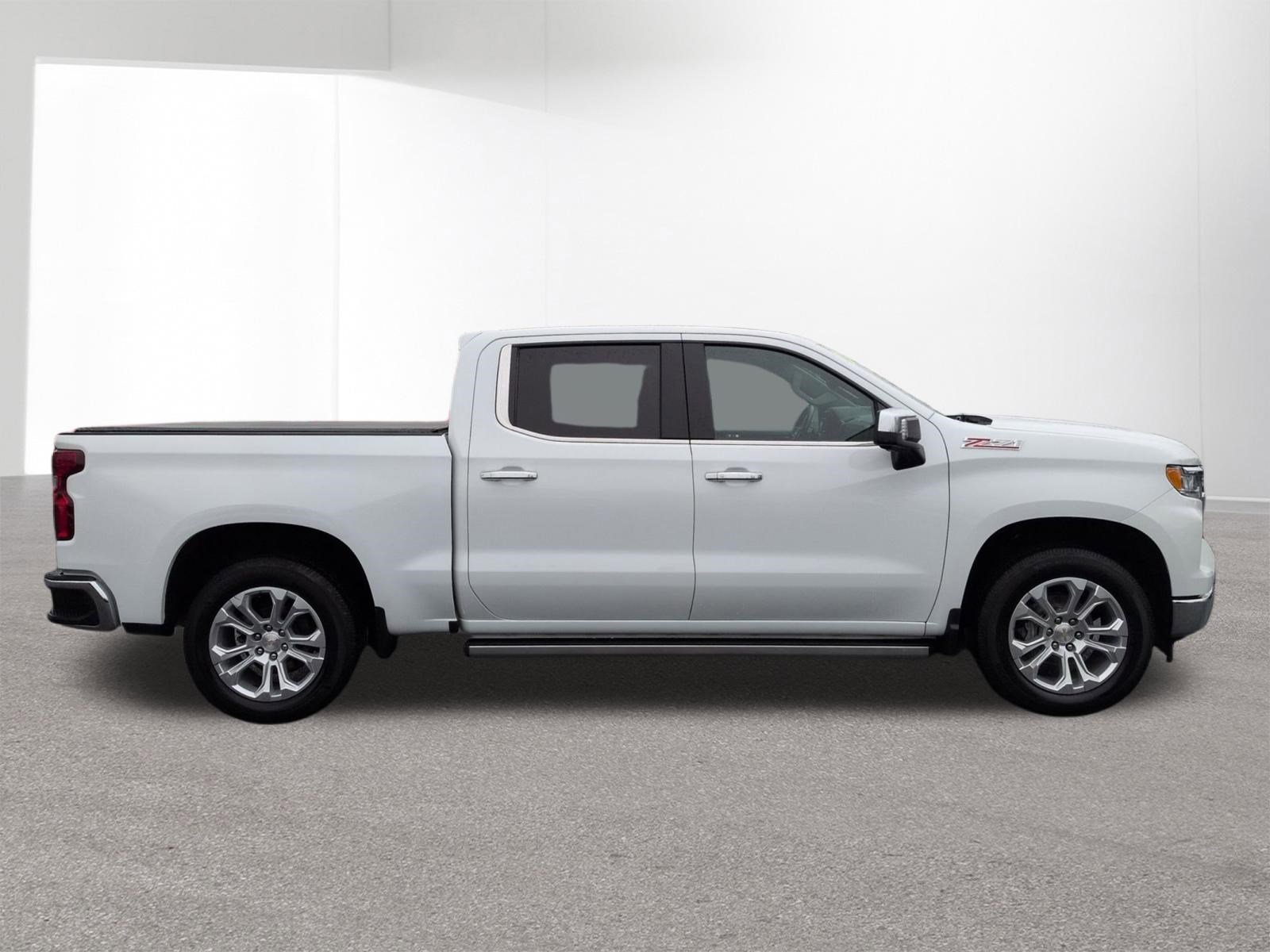 Used 2023 Chevrolet Silverado 1500 LTZ w/ LTZ Premium Package AWD/4WD image 4