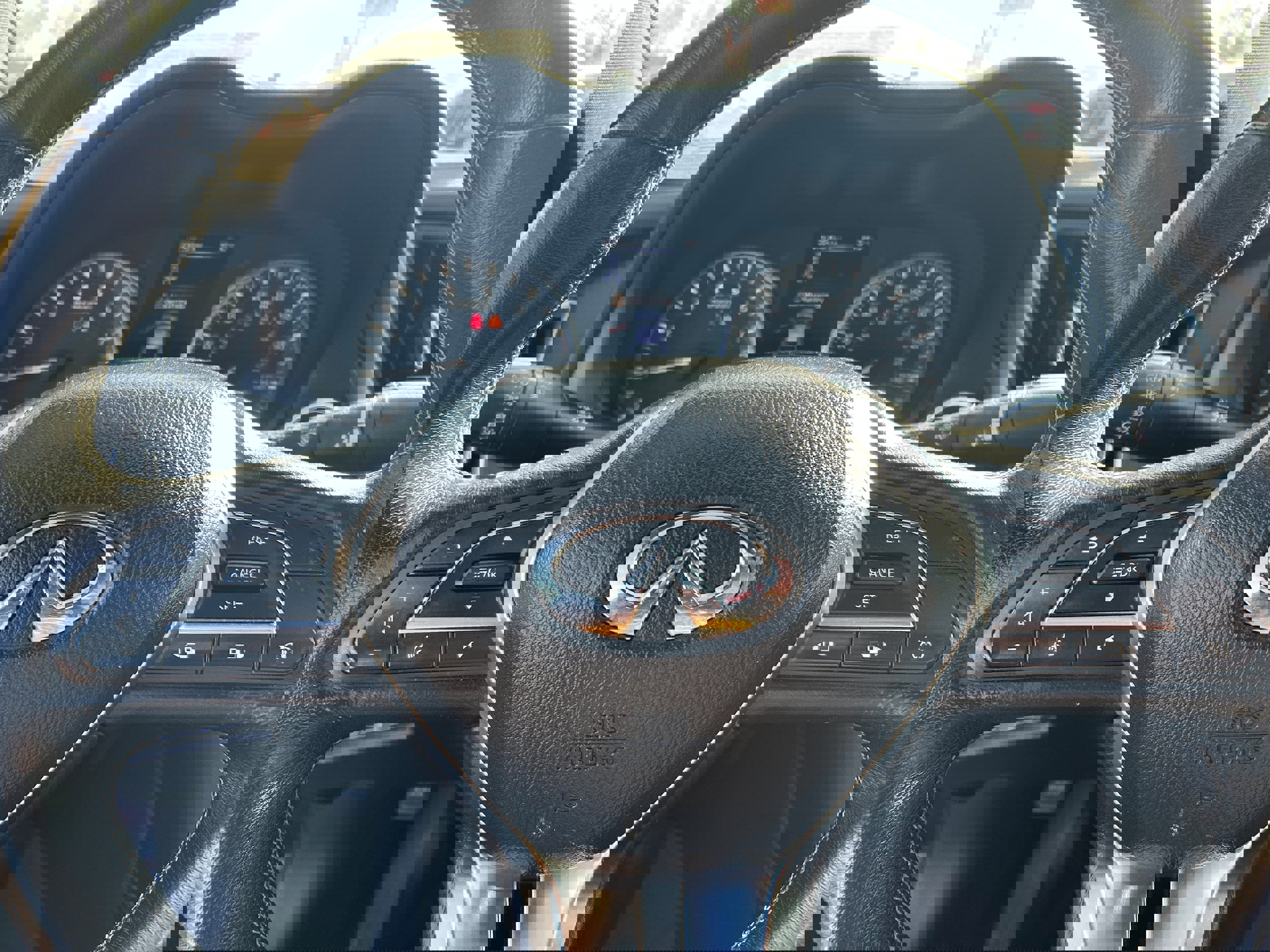 Used 2020 INFINITI Q60 3.0t Luxe w/ Essential Package image 10