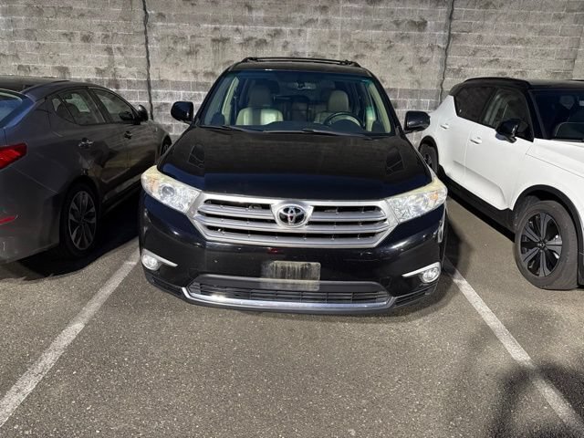 Used 2013 Toyota Highlander Limited AWD/4WD image 2