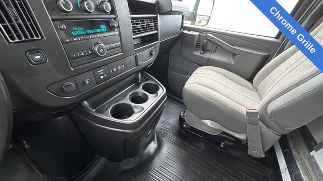 Used 2023 Chevrolet Express 3500 w/ Power Convenience Package RWD image 17