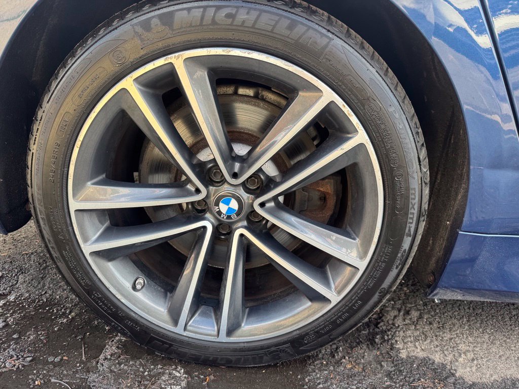 Used 2022 BMW 750i xDrive w/ Executive Package AWD/4WD image 17