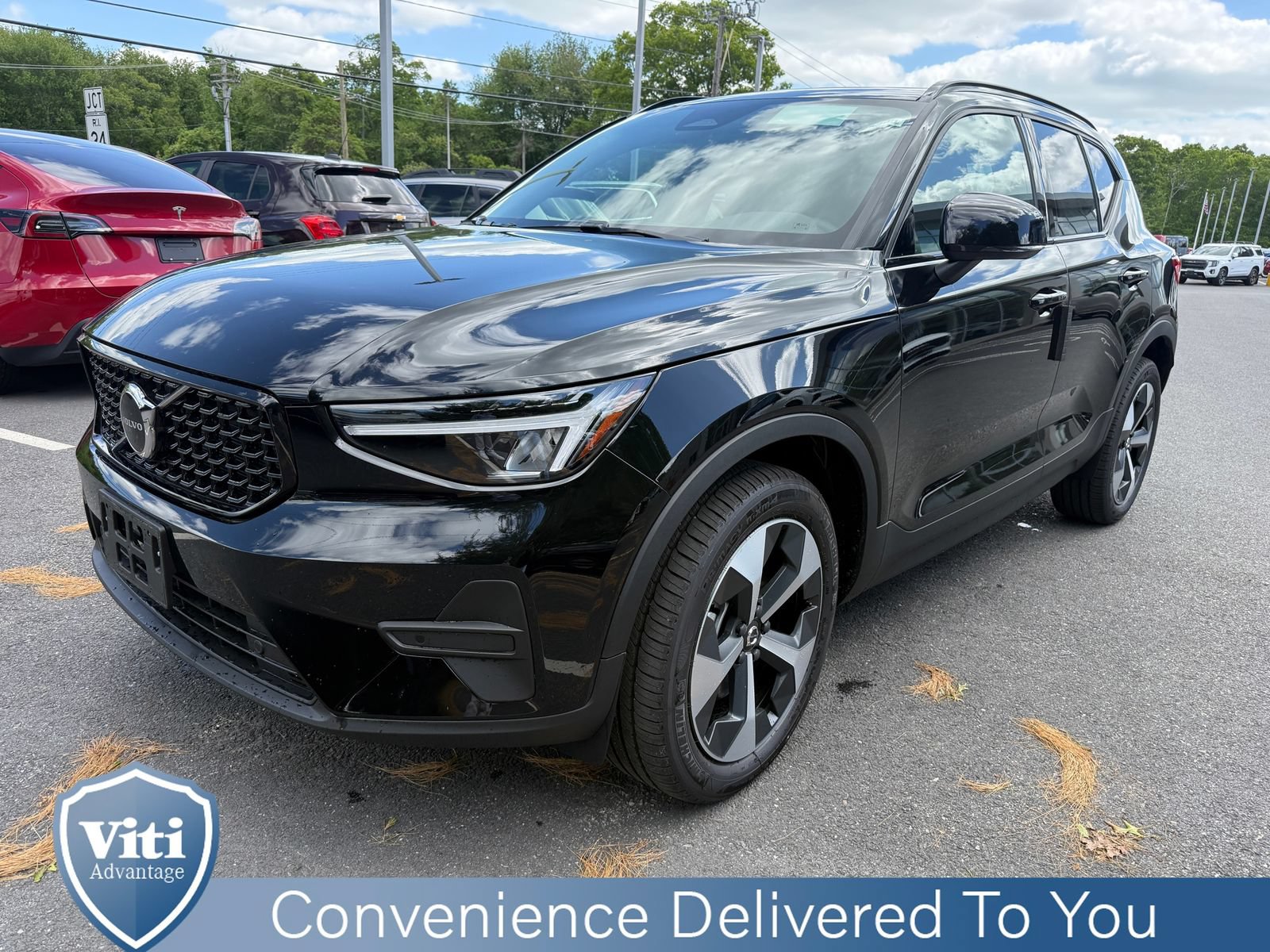 New 2026 Volvo XC40 B5 Core w/ Protection Package Premier AWD/4WD image 4