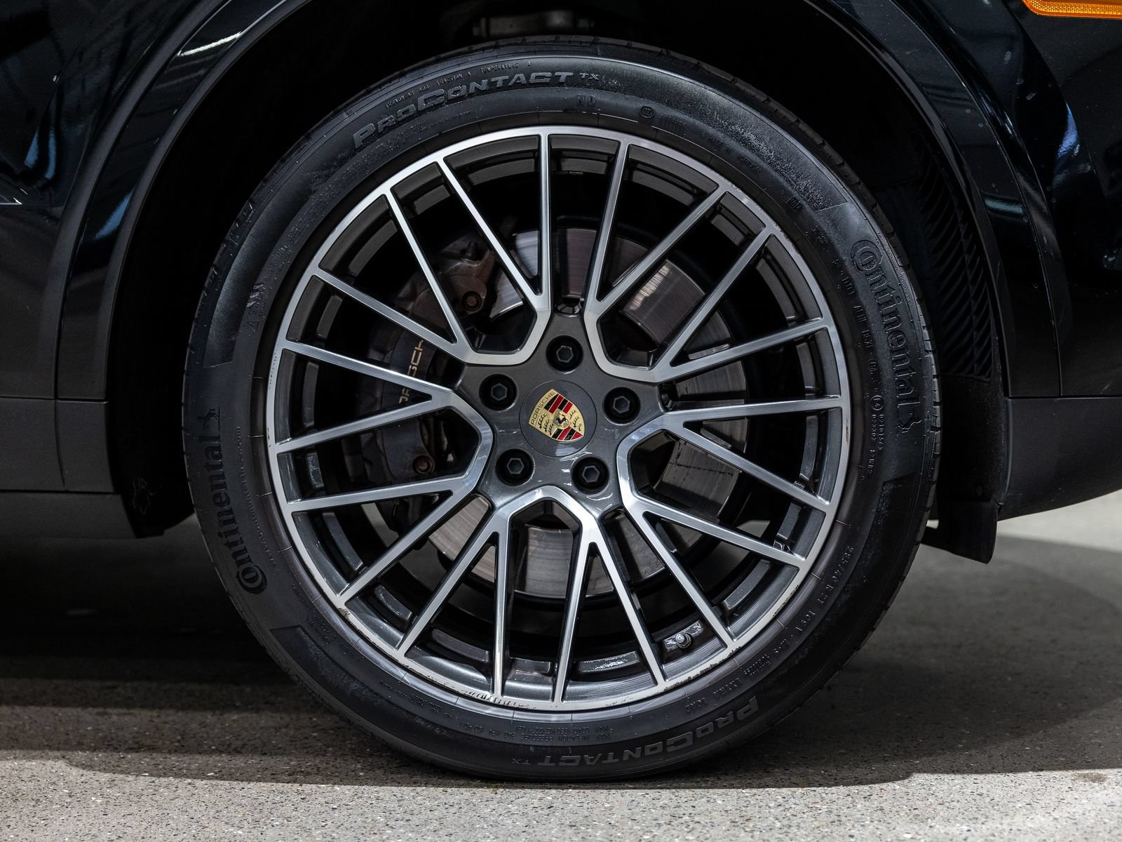 Certified 2023 Porsche Cayenne AWD/4WD image 17