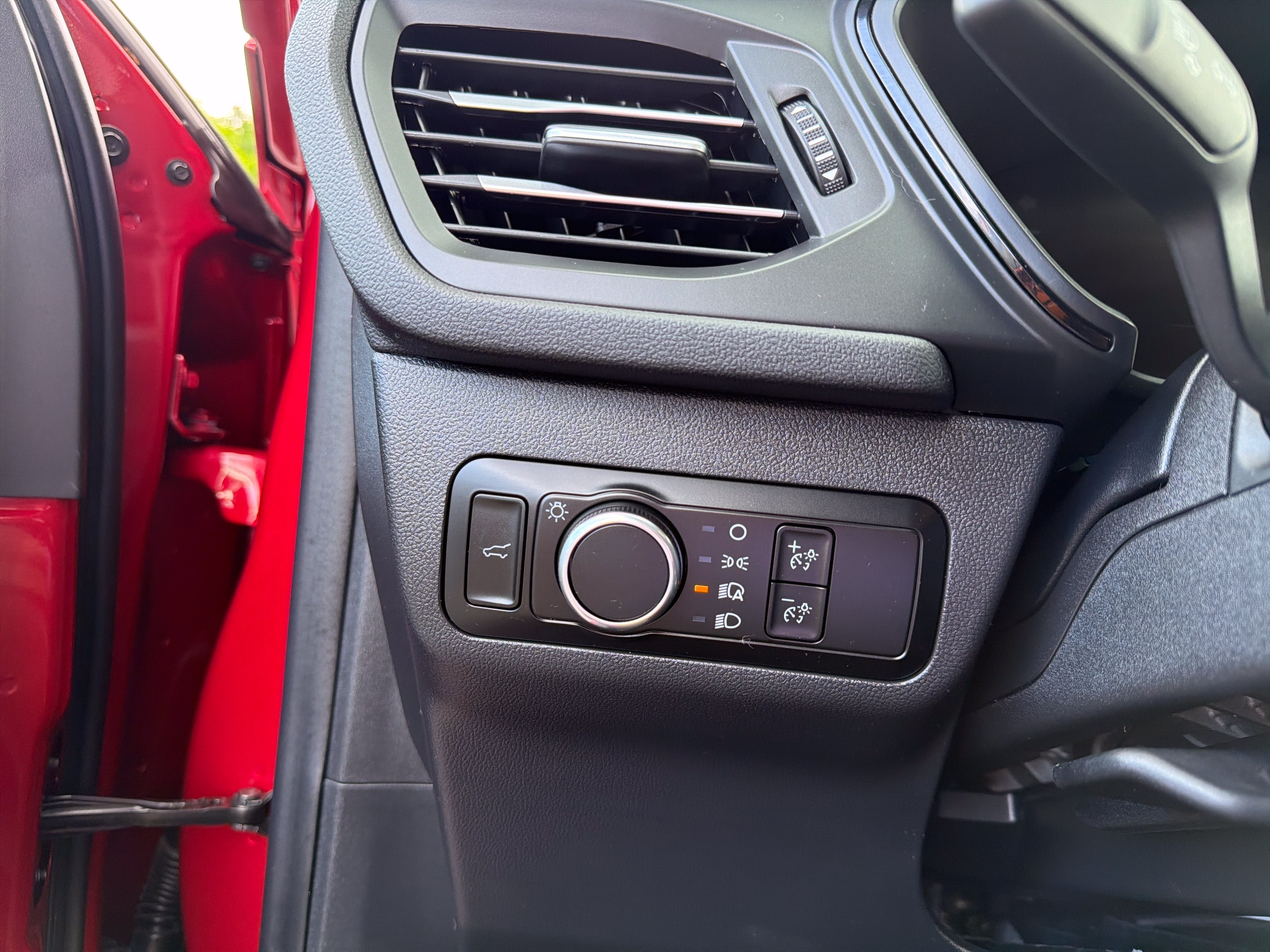 Used 2024 Ford Escape ST-Line w/ Tech Pack #1 AWD/4WD image 16
