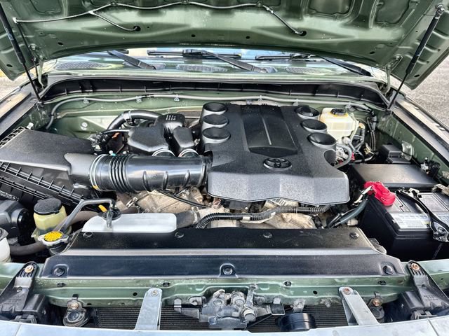 Used 2014 Toyota FJ Cruiser 4WD w/ Upgrade Package image 31