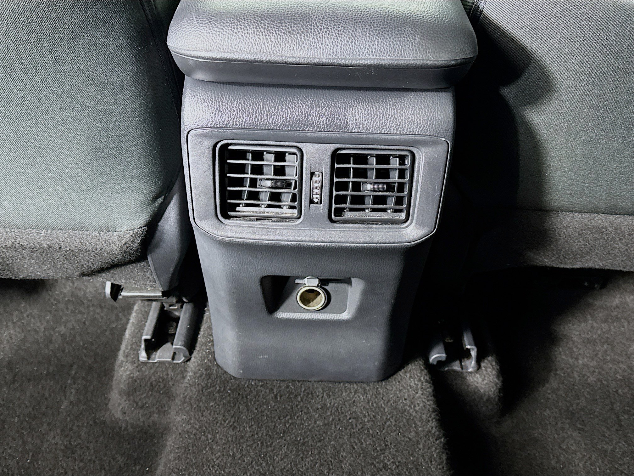 Certified 2025 Toyota RAV4 LE AWD/4WD image 23