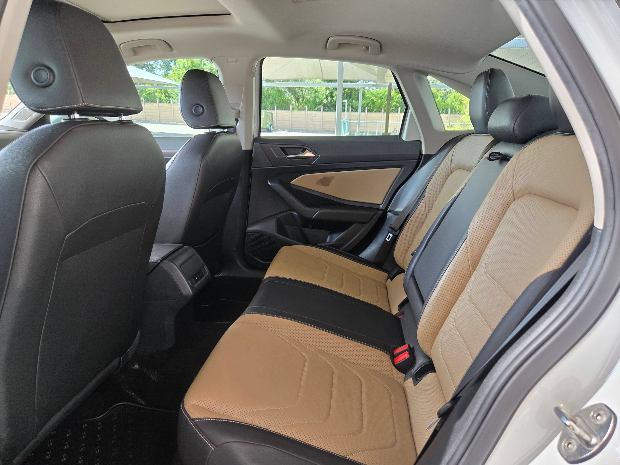 Used 2019 Volkswagen Jetta SEL Premium FWD image 16