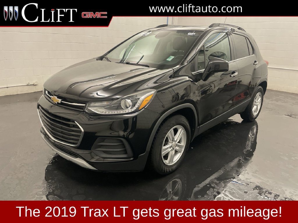Used 2019 Chevrolet Trax LT w/ LT Convenience Package FWD image 1