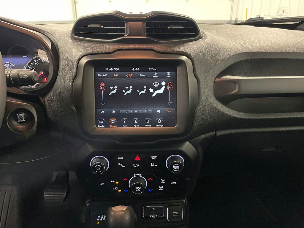 Used 2021 Jeep Renegade Latitude w/ Luxury Group I AWD/4WD image 29