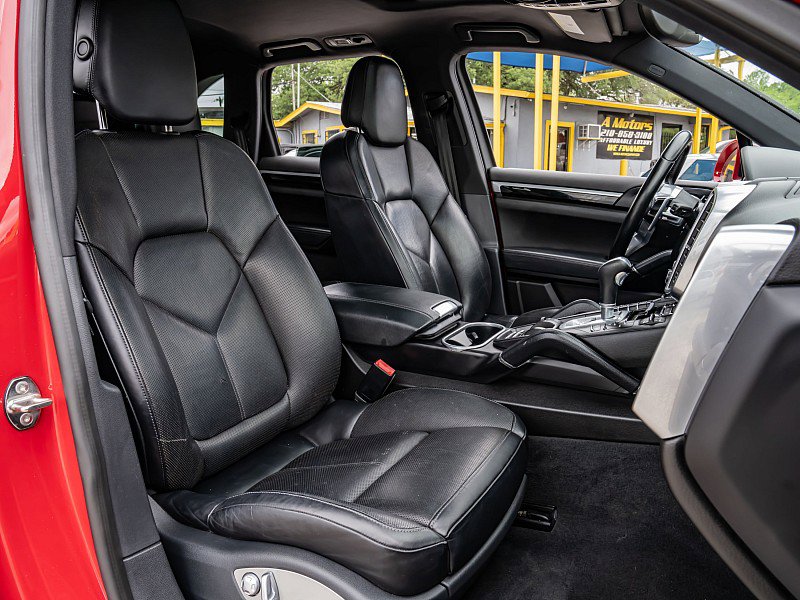 Used 2017 Porsche Cayenne AWD/4WD image 21