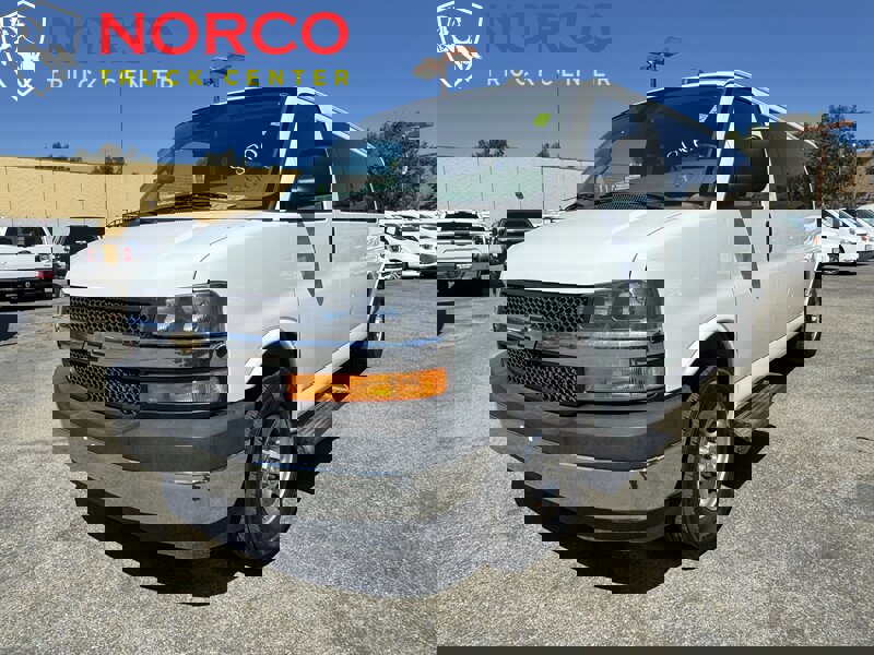 Used 2021 Chevrolet Express 3500 LT w/ LT Preferred Equipment Group image 6