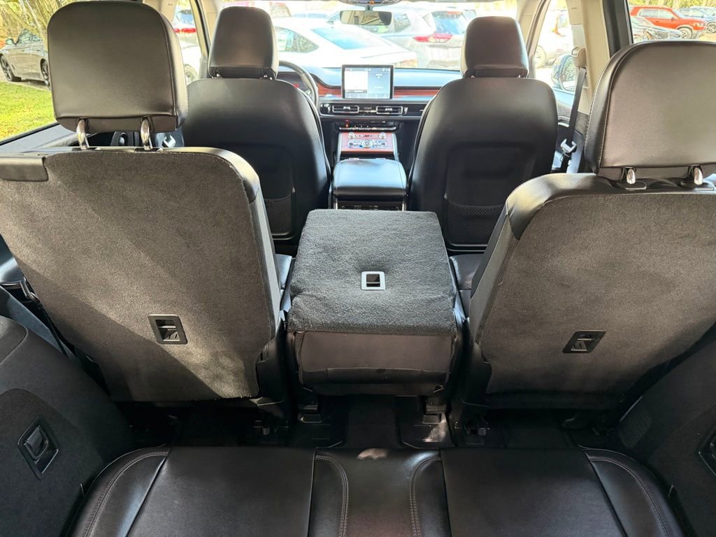 Used 2023 Lincoln Aviator Reserve w/ Equipment Group 201A image 8
