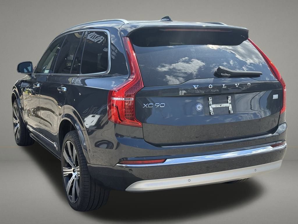 Used 2022 Volvo XC90 T8 Inscription image 3