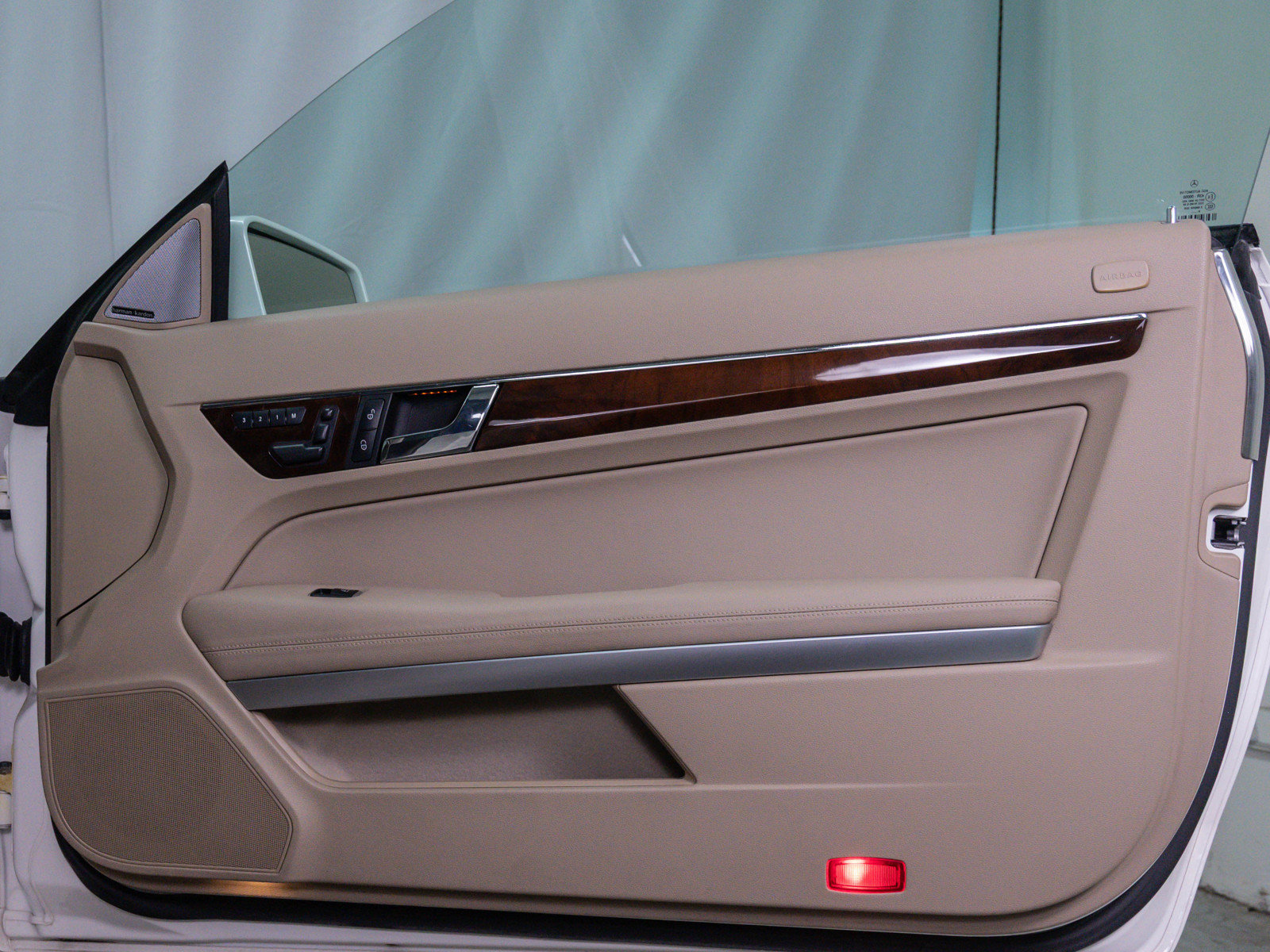 Used 2011 Mercedes-Benz E 350 Cabriolet image 9