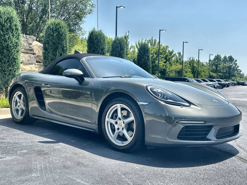 Used 2024 Porsche 718 Boxster RWD image 7