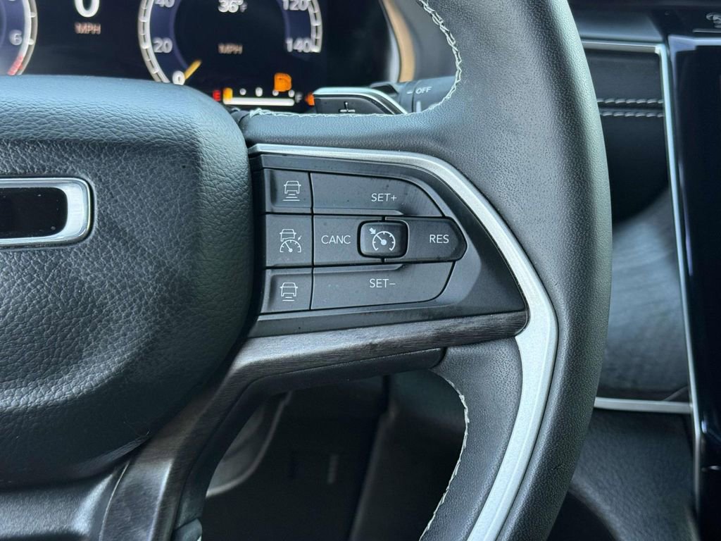 Used 2023 Jeep Grand Cherokee L Limited image 30