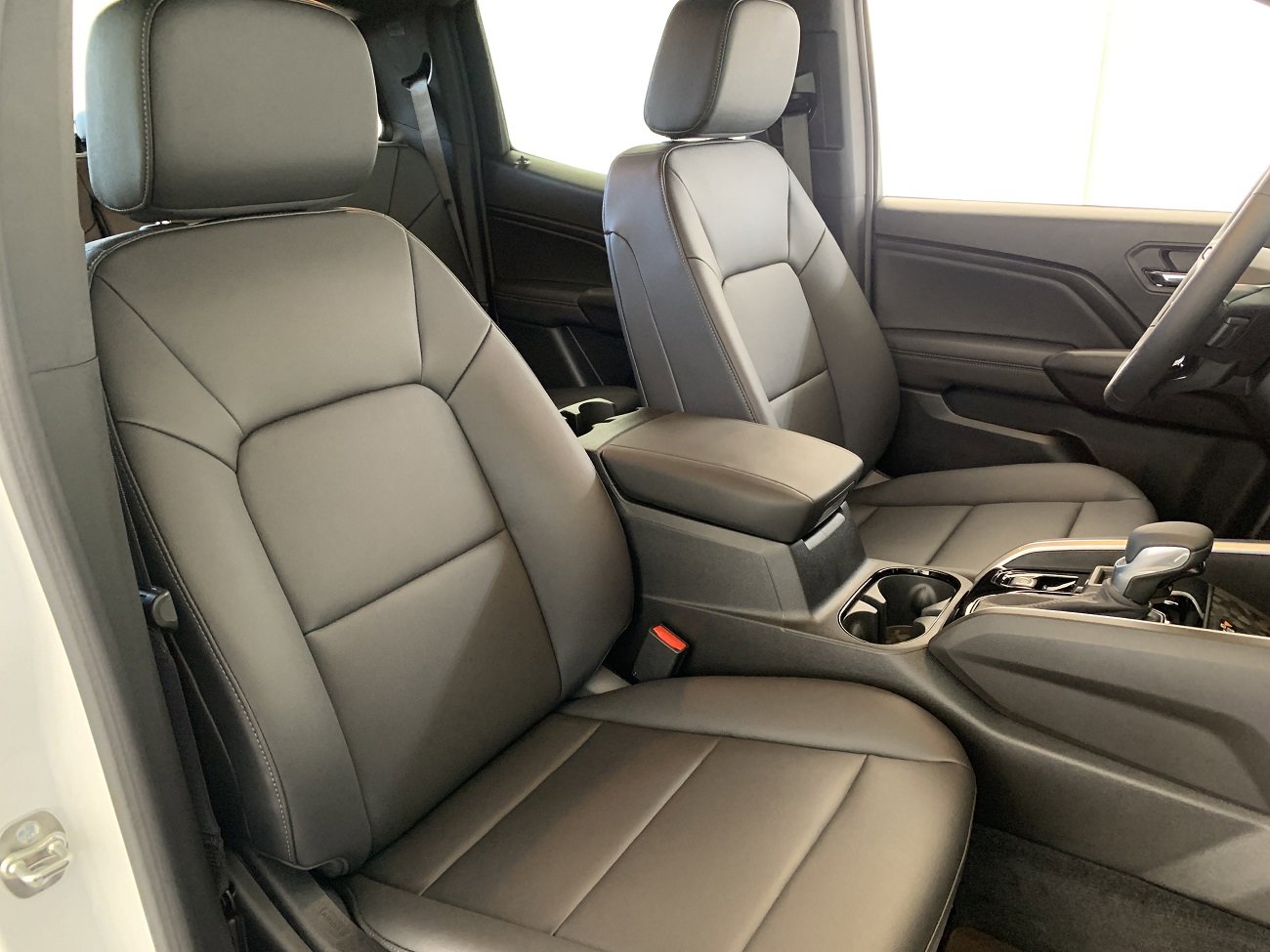 New 2024 Chevrolet Colorado LT w/ LT Convenience Package III image 33