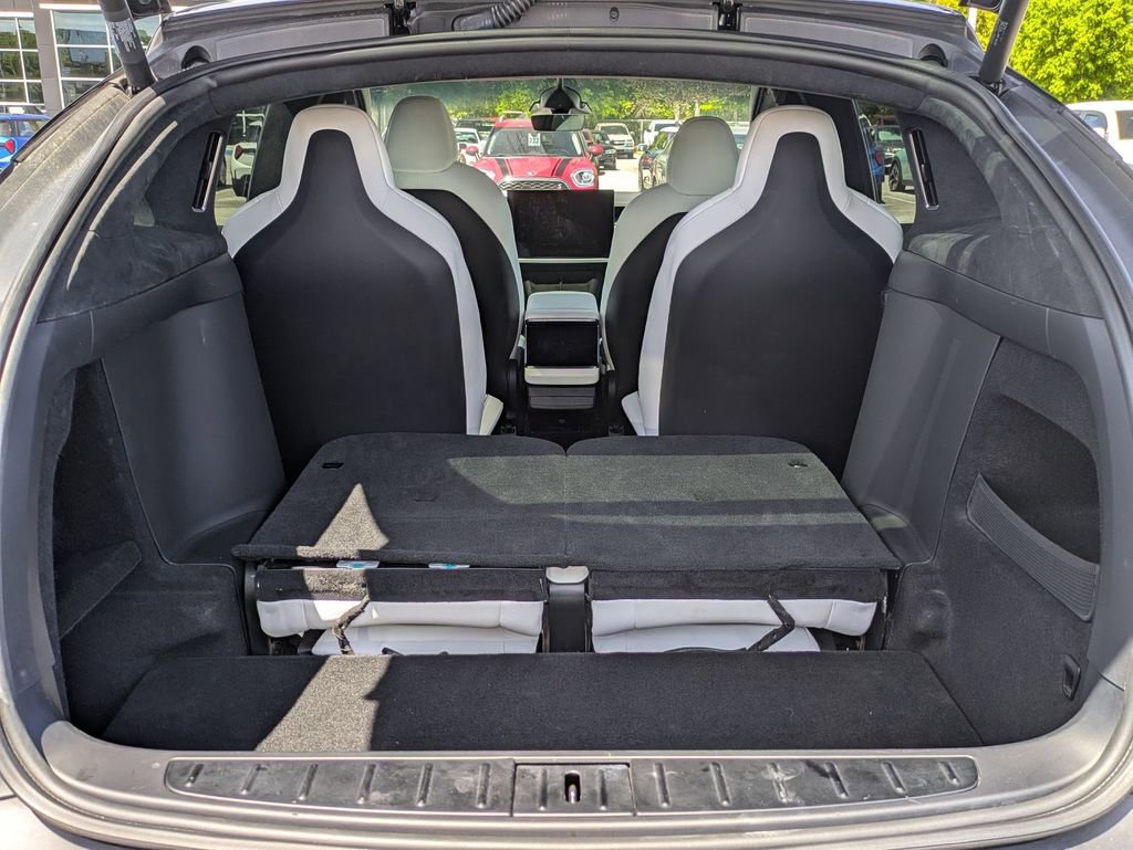Used 2022 Tesla Model X Plaid image 25