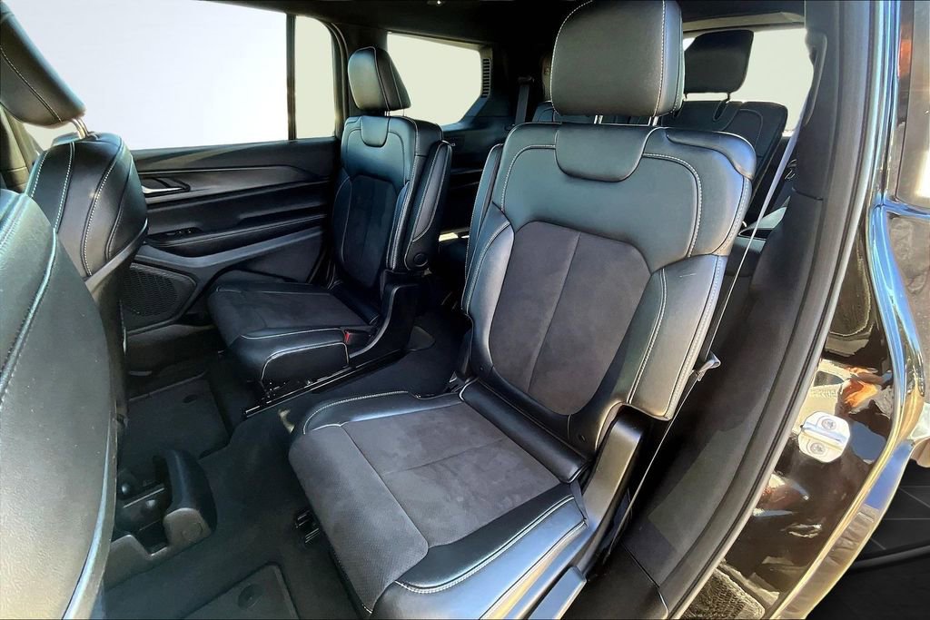 Used 2024 Jeep Grand Cherokee L Altitude image 26