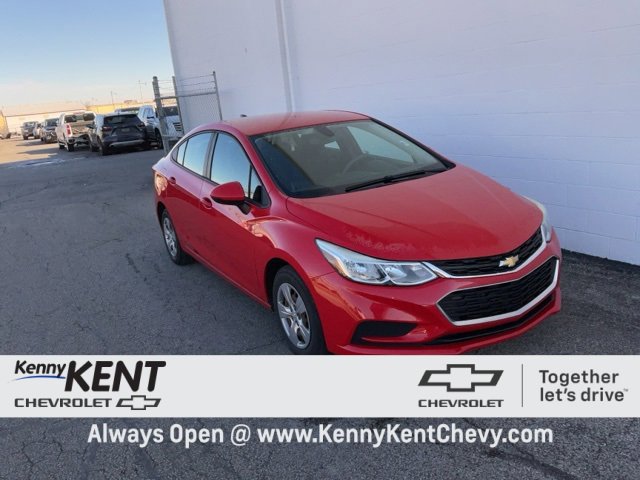 Used 2018 Chevrolet Cruze LS image 1