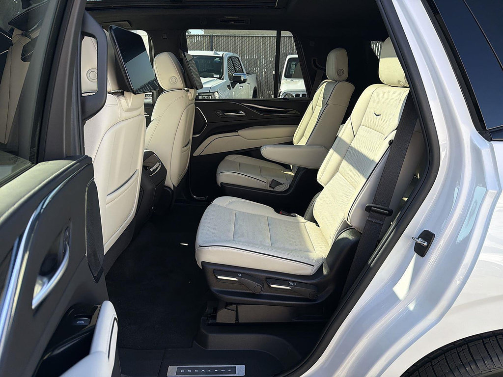 Used 2024 Cadillac Escalade Sport w/ LPO, ONYX Package AWD/4WD image 25