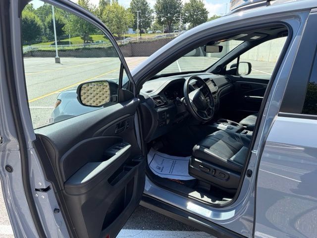 Used 2023 Honda Passport TrailSport image 14