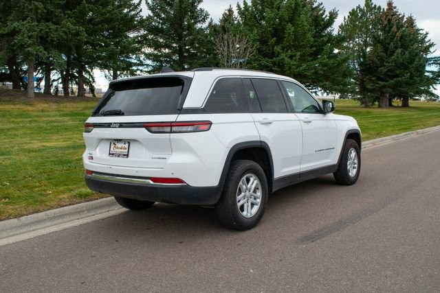 Used 2023 Jeep Grand Cherokee Laredo AWD/4WD image 6