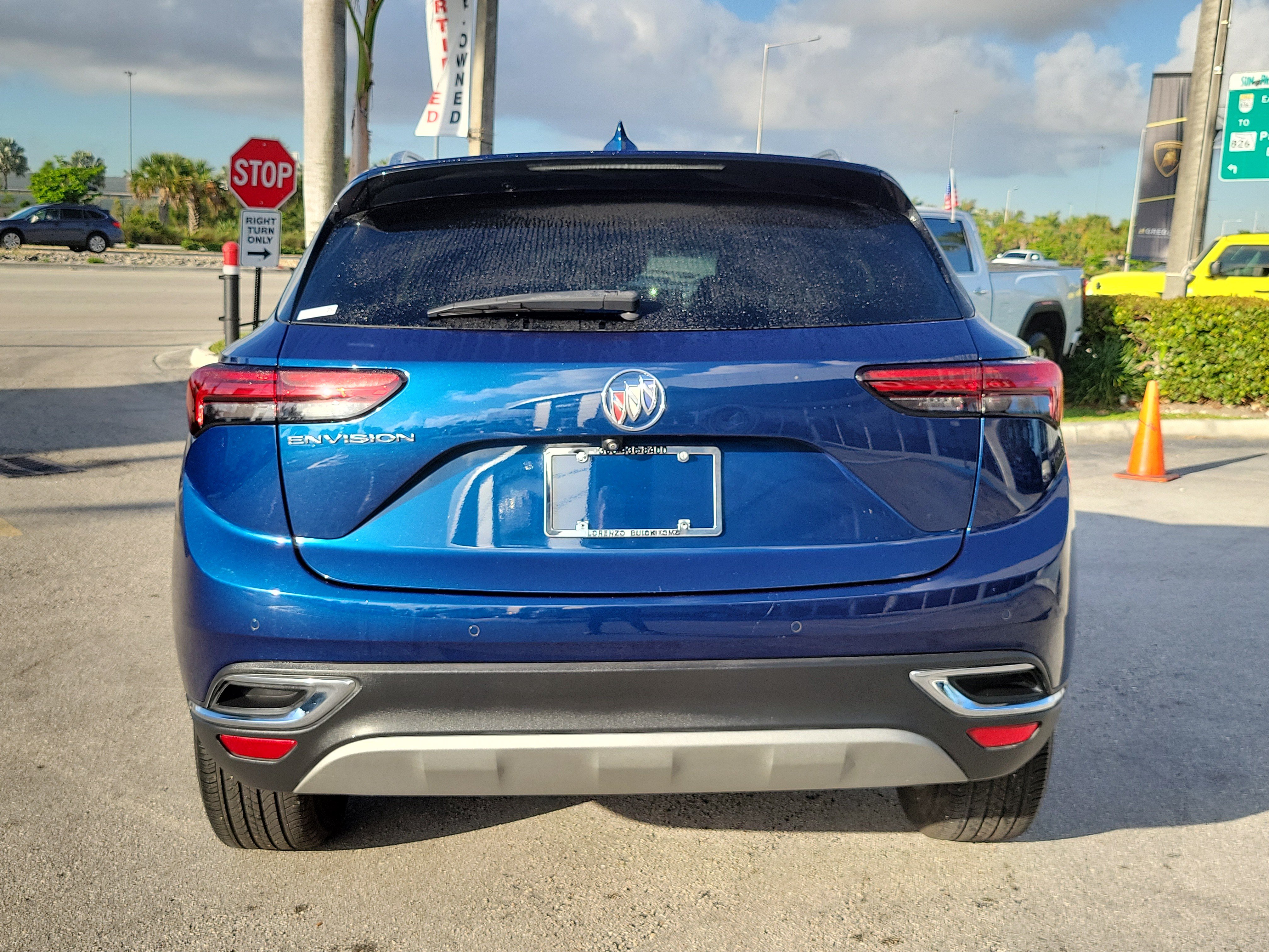 Used 2023 Buick Envision Essence FWD image 6
