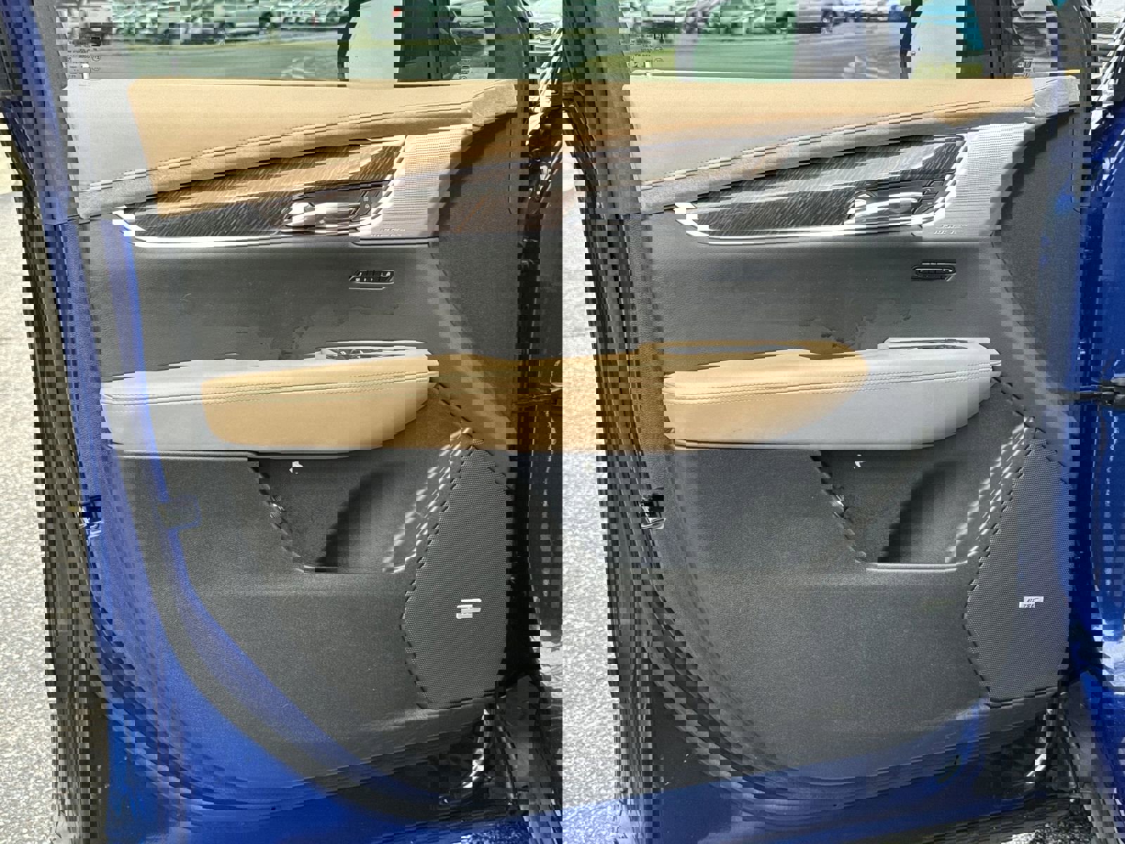 Used 2024 Cadillac XT6 Premium Luxury w/ Platinum Package image 14