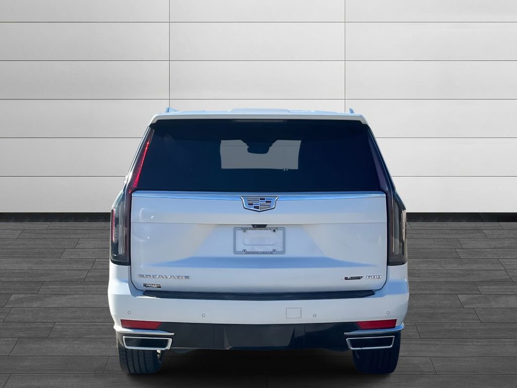 Used 2021 Cadillac Escalade Premium Luxury w/ Performance Package image 4
