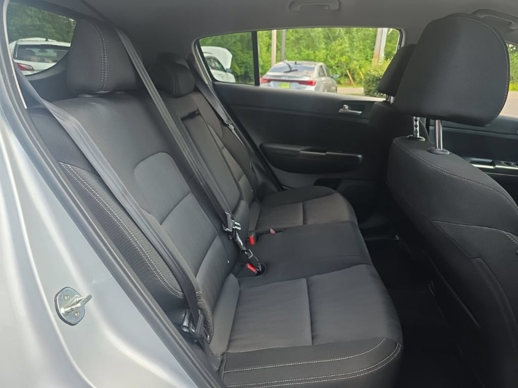 Used 2022 Kia Sportage LX AWD/4WD image 30