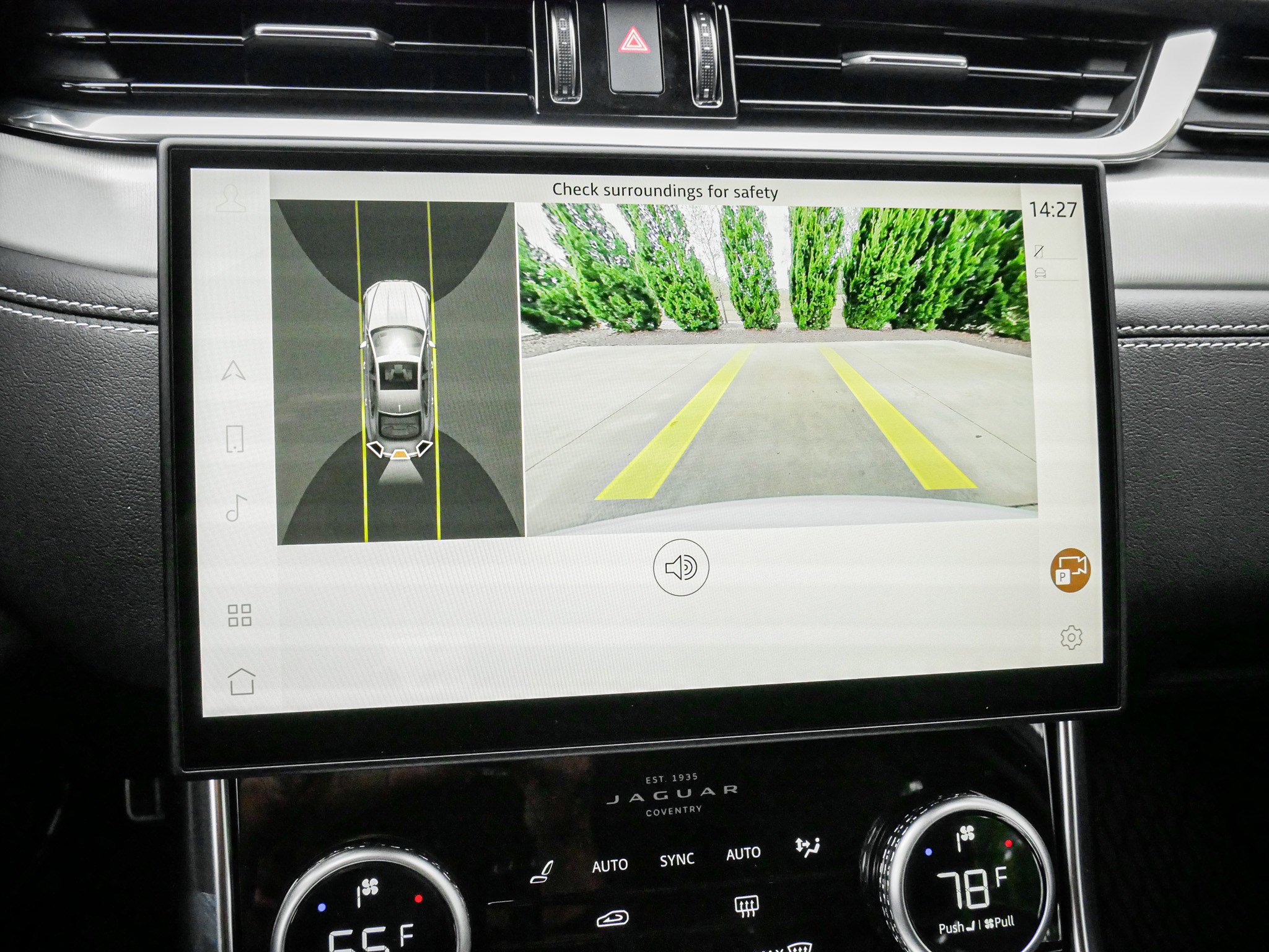 Used 2024 Jaguar XF R-Dynamic SE AWD/4WD image 24