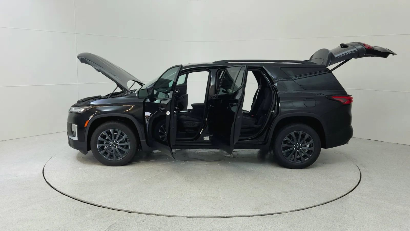 Used 2023 Chevrolet Traverse RS image 12