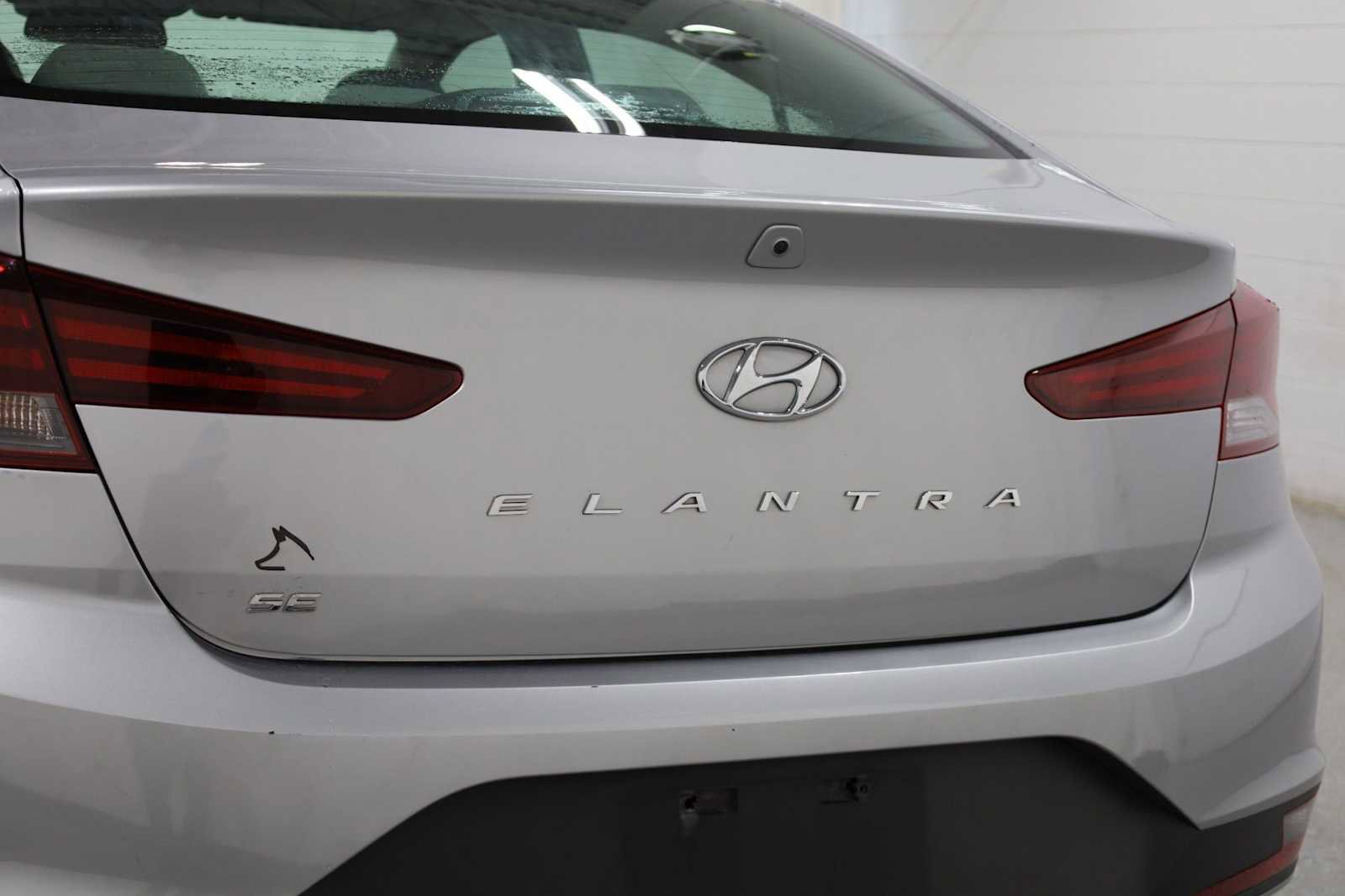 Used 2020 Hyundai Elantra SE image 8