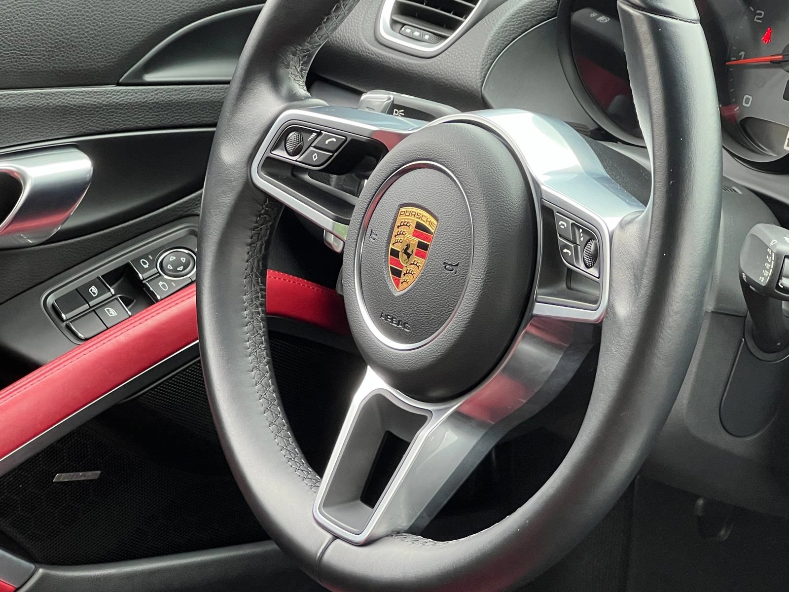 Certified 2021 Porsche 718 Cayman S RWD image 20