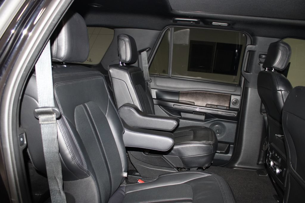 Used 2019 Ford Expedition Limited w/ Equipment Group 301A RWD image 25