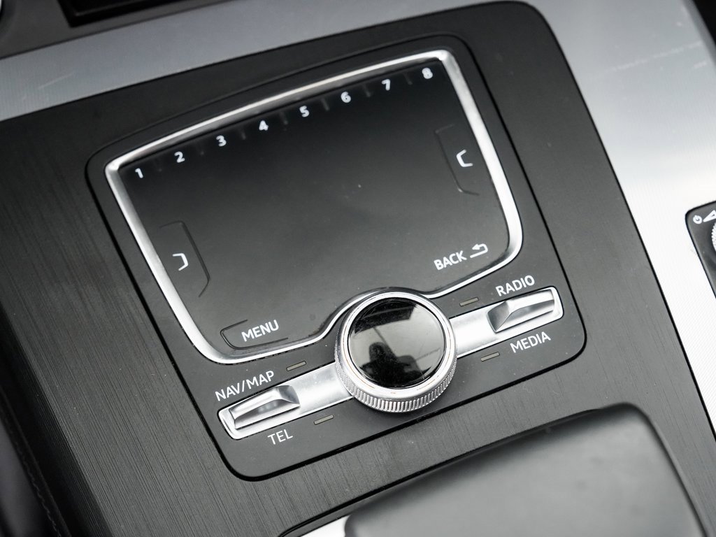 Used 2020 Audi Q5 2.0T Titanium Premium Plus w/ Premium Plus Package image 18