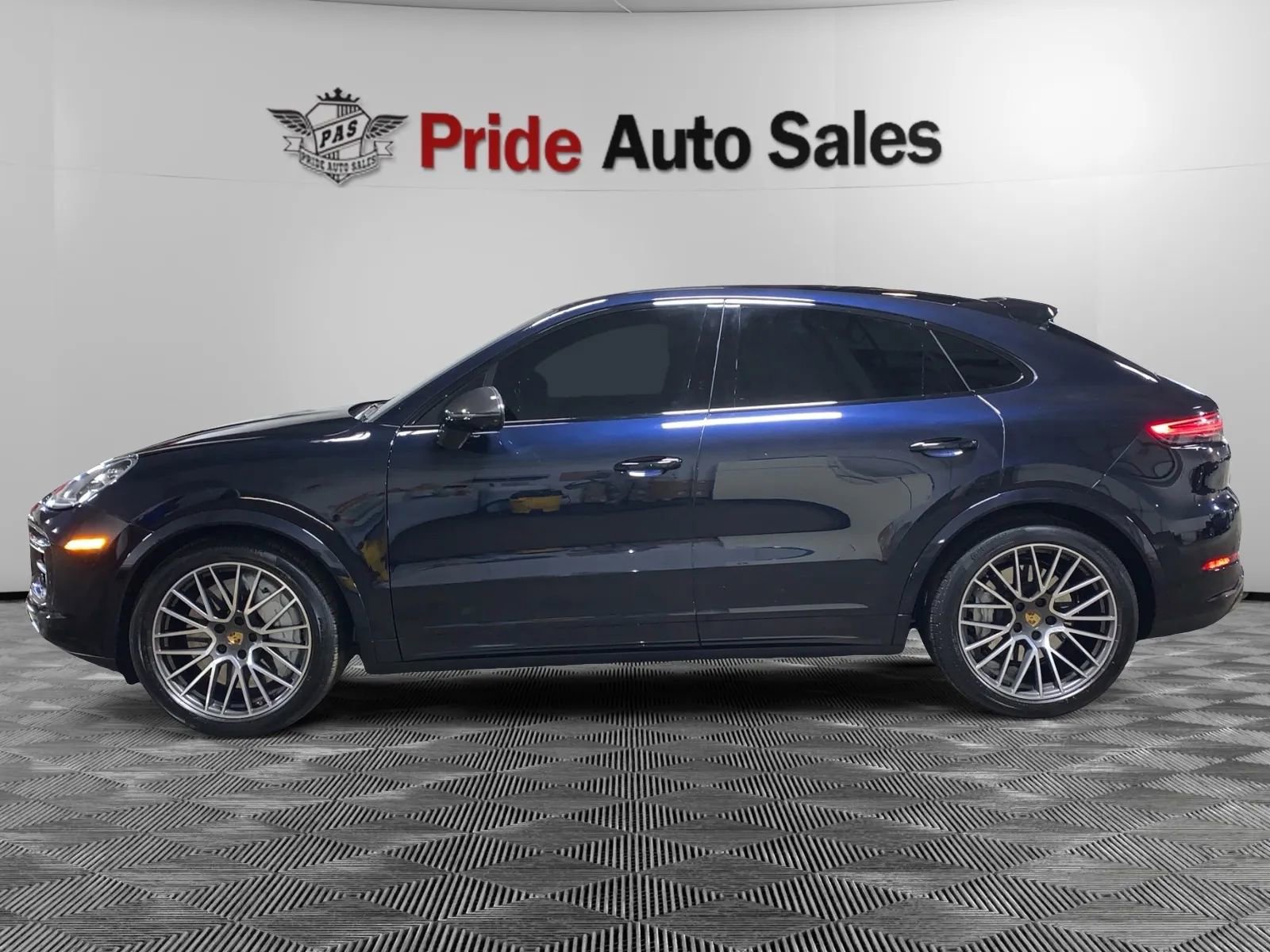 Used 2022 Porsche Cayenne Turbo w/ Assistance Package AWD/4WD image 5