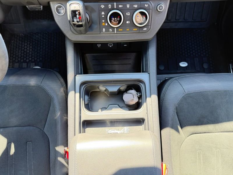 Used 2023 Land Rover Defender 90 V8 image 23