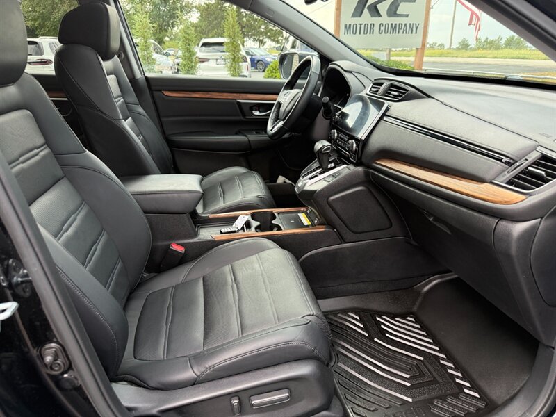Used 2022 Honda CR-V Touring image 12